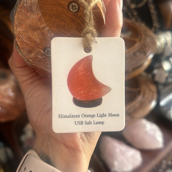 Himalayan salt lamp moon shaped USB connector NEW - Picture 4 of 4